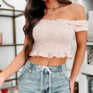 Small confident in you floral smocked. Nana Macs Size Small. Western Cropped Top